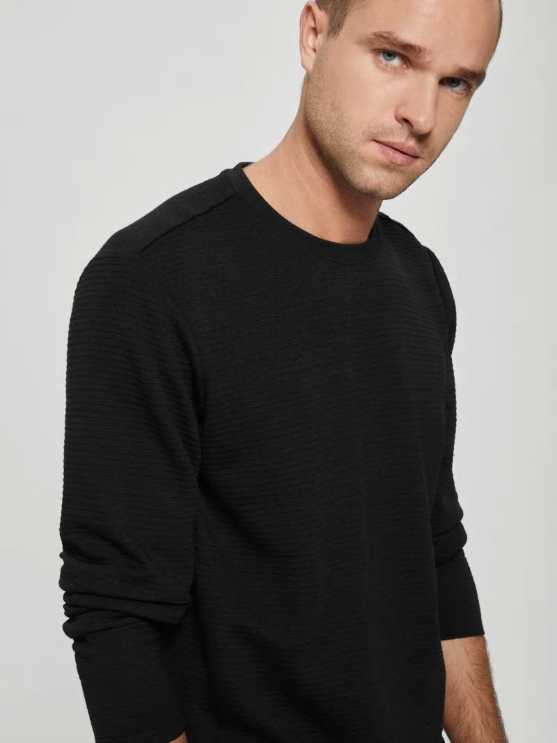 Guess Textured Jersey Long-Sleeve Tee - Jet Black